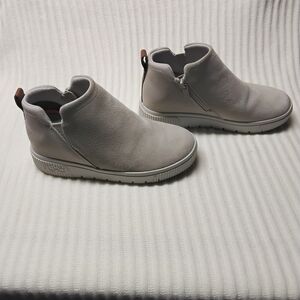 Ryka Wadge Snikers Swade Size 7 In Color Tan